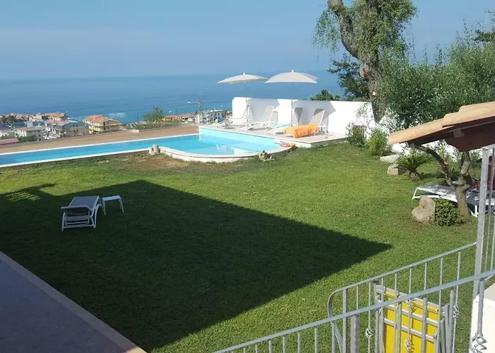 Borgo Panoramico N.1 טרופאה